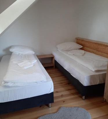 Kobyla Gora House | NOCLEGI DREWNIANA CHAŁUPA