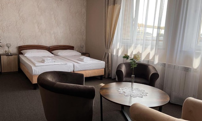 Mogilno Hotel | Noclegi-Restauracja Boss
