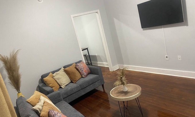 McDonough House | NOLA Oasis (0.9 miles from Algiers Ferry to Downtown Canal Street)