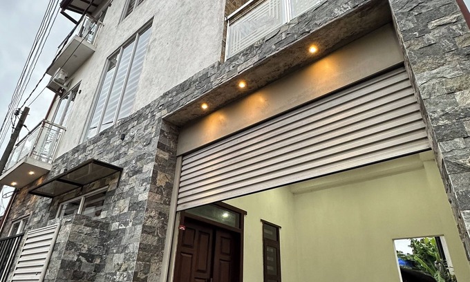 Ragama House | Nomad House, 4-bedroom modern house with AC, WiFi in tranquil Kandana
