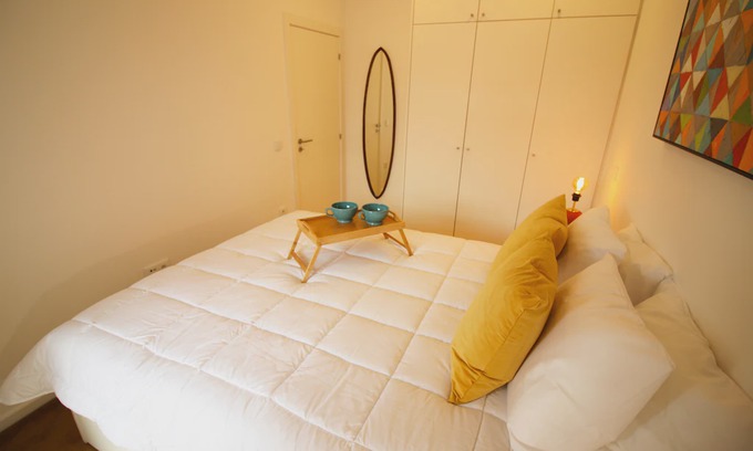 Bonfim Apartment | Nomad's Netto & Subway Sunny Balcony