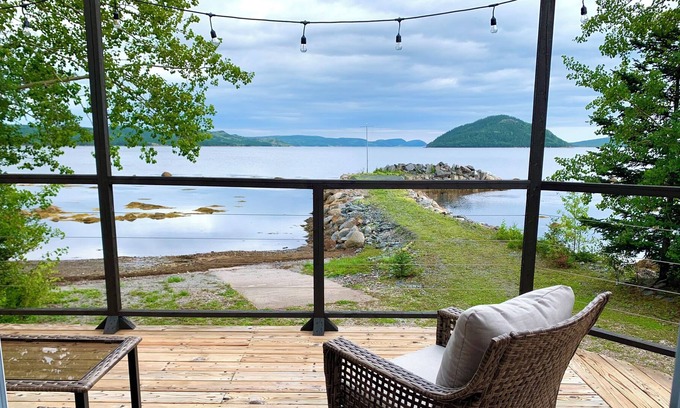 Dover Cottage | Nomad’s Nook: Cozy, private oceanfront cottage surrounded by nature w/ fire pit