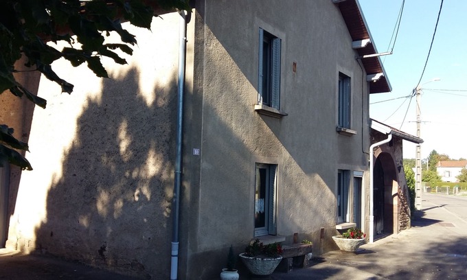 Corbenay House | Non furnished terraced "In the Village"