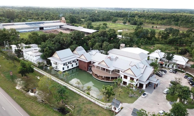 Nong Han Hotel | Nonghan Grand Hotel and Resort