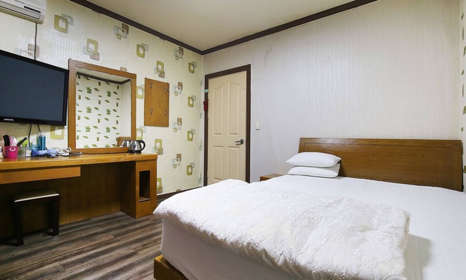 Nonsan Hotel | Nonsan Hwangje Motel