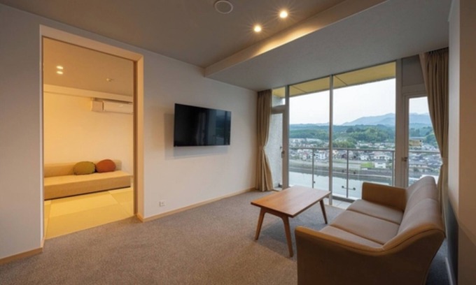 Hita Hotel | Nonsmoking Deluxe JapaneseWestern room with ri/Hita Ōita
