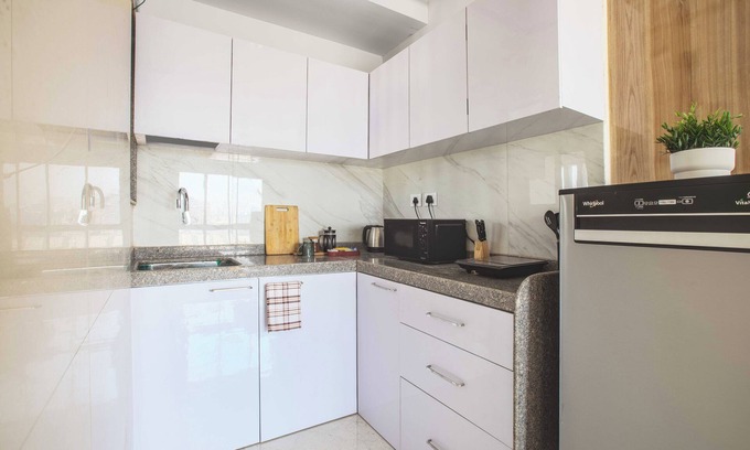 Santacruz Apartment | Nook&Co - Khar East 1001