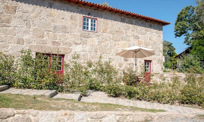 Goaes House | Nooks in Portela - Casa do Linho
