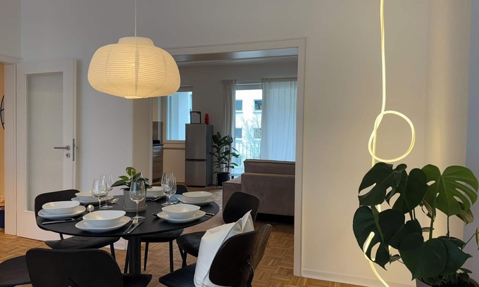 Neudorf-Nord Apartment | NOOQA: The Orange Harmony - Design Apartment - Parking, Balcony, TV, Nespresso