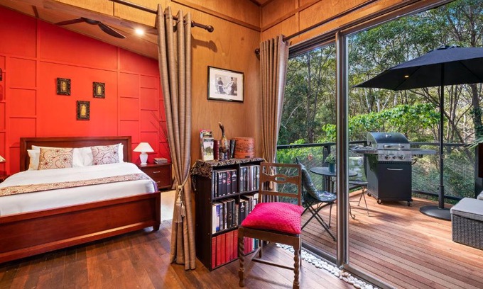 Tinbeerwah Apartment | Noosa Hinterland Retreat