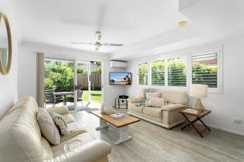 Noosaville House | Noosa Sunseeker-walk to cafes & river, pet friendly