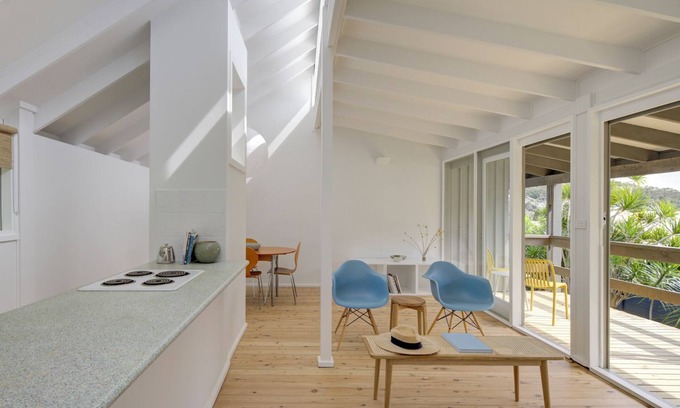 Norah Head Cottage | Norah Beach Shack 2 – 30m to beach!