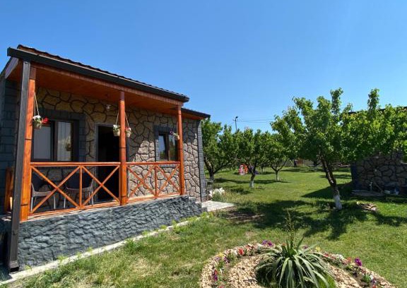 Vayots Dzor Province Bed & Breakfast | Noravank L-and-L