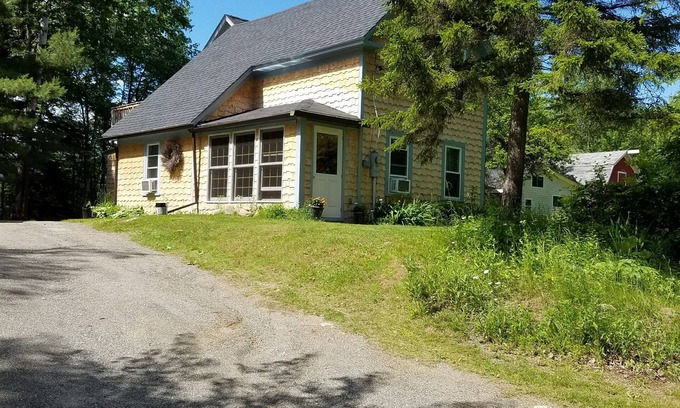 Millinocket Cottage | Norcross Cottage, quiet lakeside cottage in Maine moose country