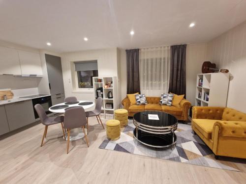 Havoysund Apartment | Nord Hus Service AS, Deluxe, Sauna, Jakuzzi