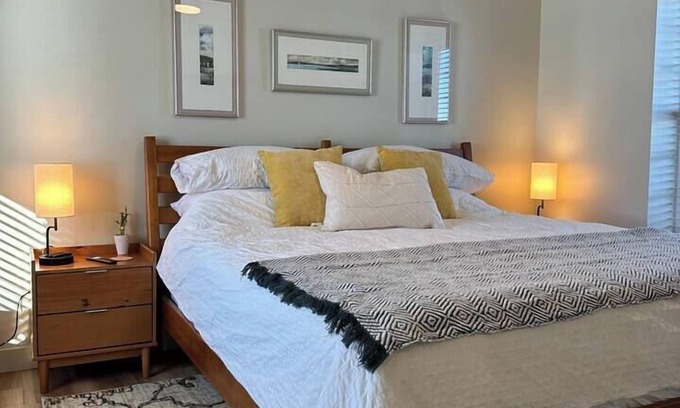 Center City Apartment | Nordic Harbor | Room 3 | Arctic Pine - Suite