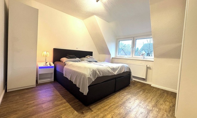 Itzehoe Apartment | Nordsee mit Kostenlosem Parkplatz, Badesee, Zentral
