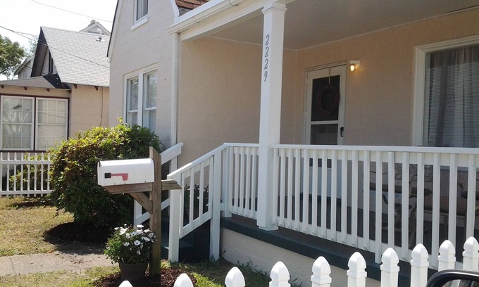 East Ocean View Cottage | Norfolk Beach Cottage Rental