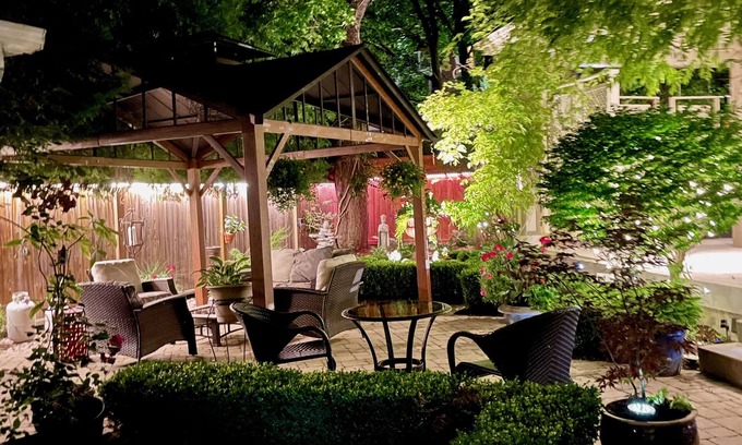 Guelph Bed & Breakfast | Norfolk Guest House