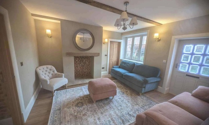 Fakenham Apartment | Norfolk Oasis - Modern 2-Bed Apartment
