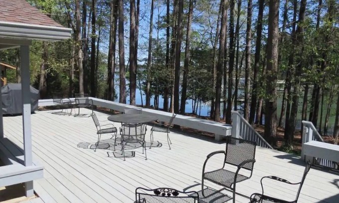 Lincolnton House | Norman and Flo's Lake House on Clarks Hill Lake