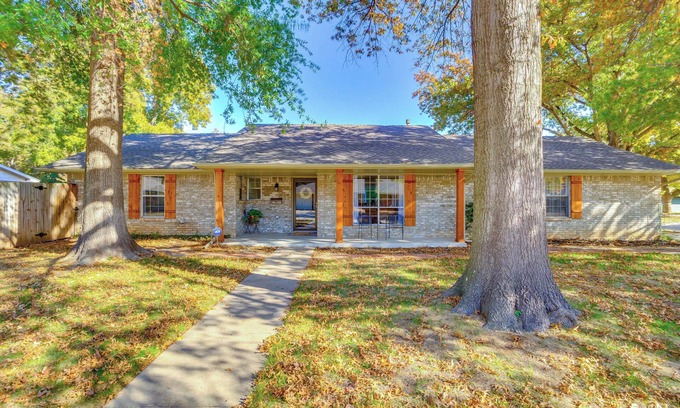 Norman House | Norman Home w/Fenced Yard & Grill: 1 Mi to OU!