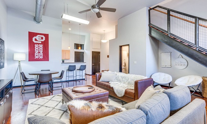 Norman House | Norman Retreat: 1 Mi to The University of Oklahoma