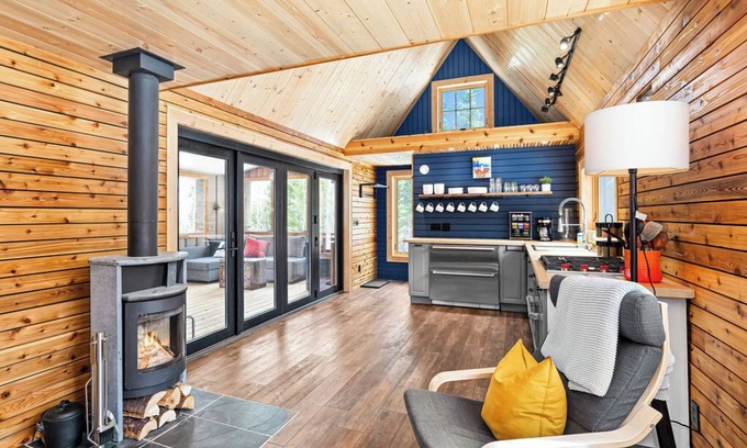 Grand Marais Cabin | Norse Hus: Secluded Cabin on the Gunflint Trail