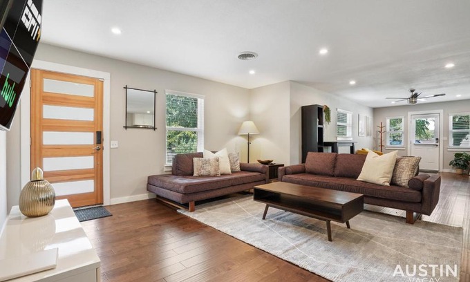 Highland House | North ATX Retreat w Open Concept Layout and Backyard