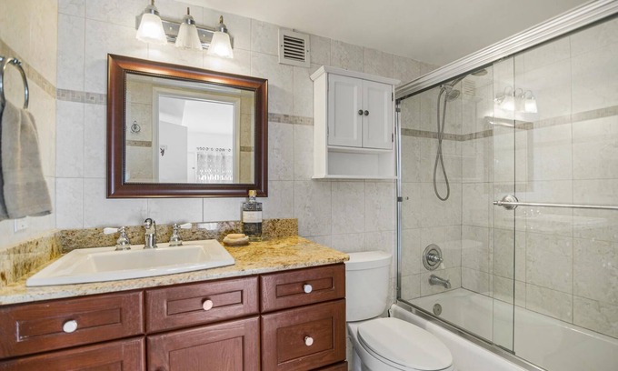 North Bay Village Apartment | North Bay Village Apartment directly on the bay!