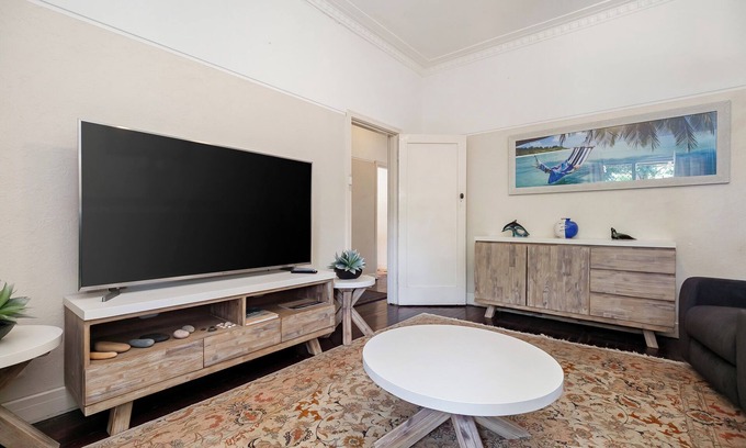 North Beach House | North Beach Cottage by Swan BnB Management