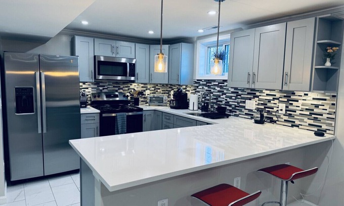 North Bethesda House | North Bethesda Gem - Basement - 5 Minutes From Metro