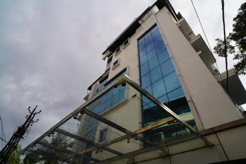 Kaloor Hotel | North Centre