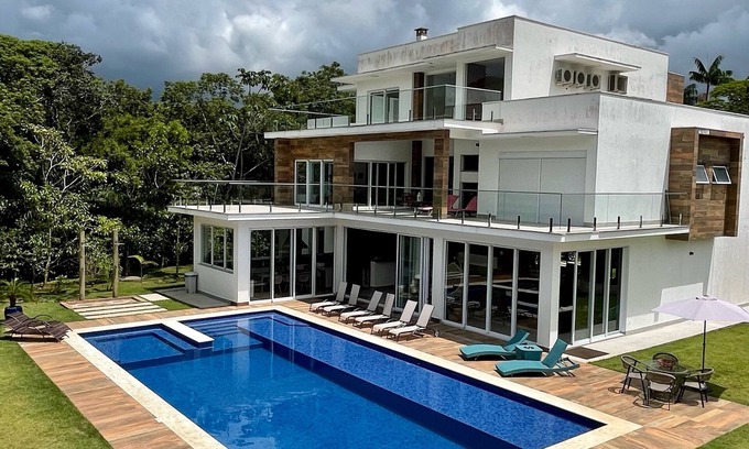 Costa do Sol House | North Coast Beautiful Mansion with 8 suites - Fantastic