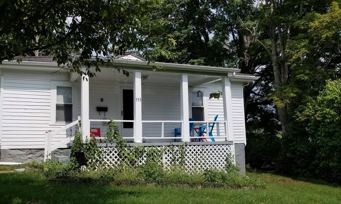 Lewisburg House | North Court Street House