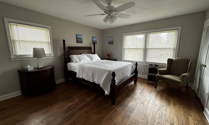 Atlanta House | North Druid Hills Retreat featuring patio, deck and brook (Near Hospitals!)