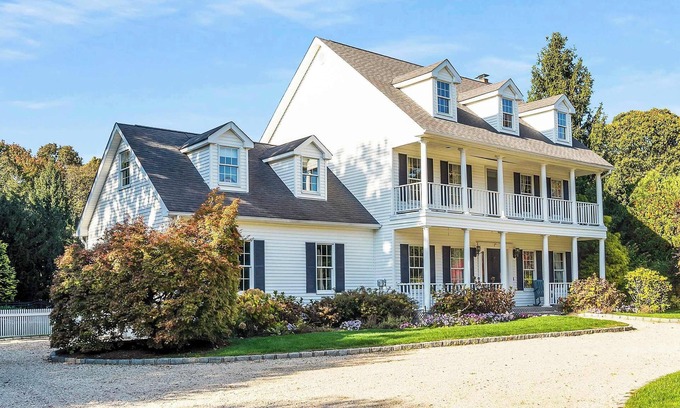 Laurel House | North Fork Oasis: Heated Pool, Hot tub