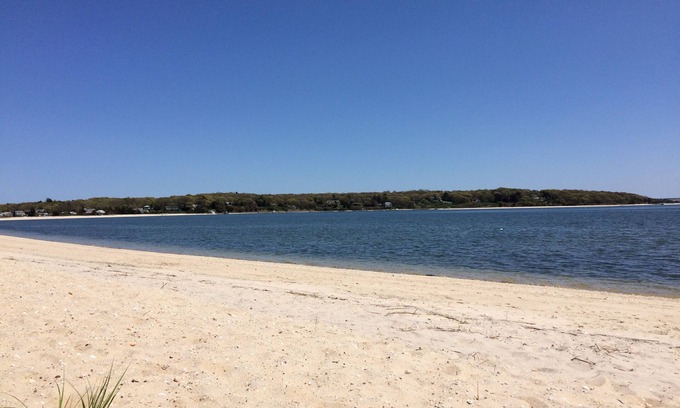 Cutchogue House | North Fork Wine Region—Walk to Beach