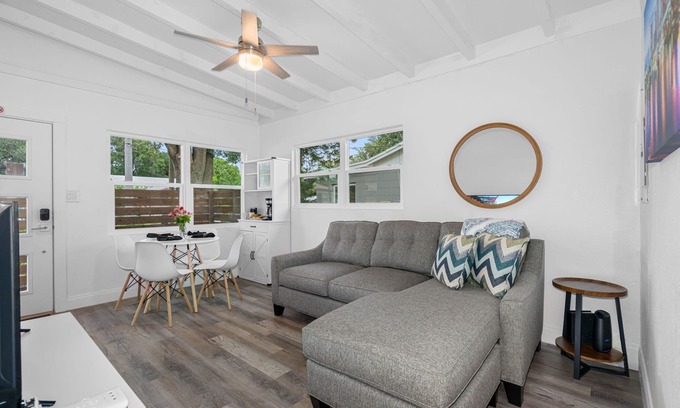 North Hyde Park House | North Hyde Park Getaway Tampa