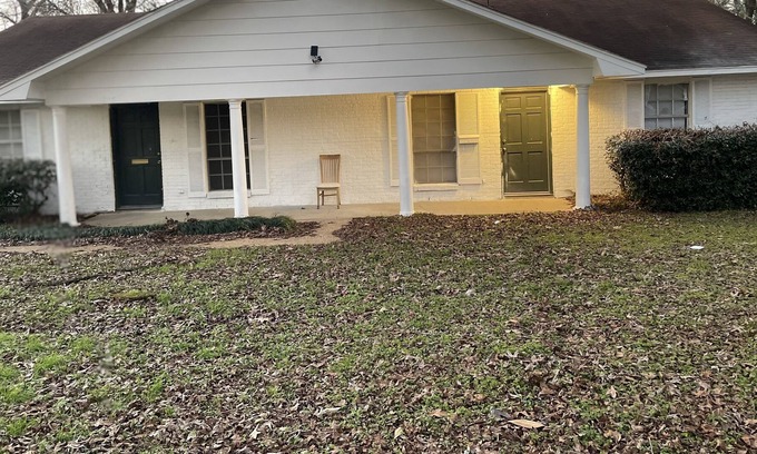 Tougaloo House | North Jackson-Ridgeland Boho Bungaloo