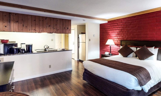 Incline Village Apartment | North Lake Tahoe Studio: availablen12/19/2023 to 1/2/2024 Xmas Special $116