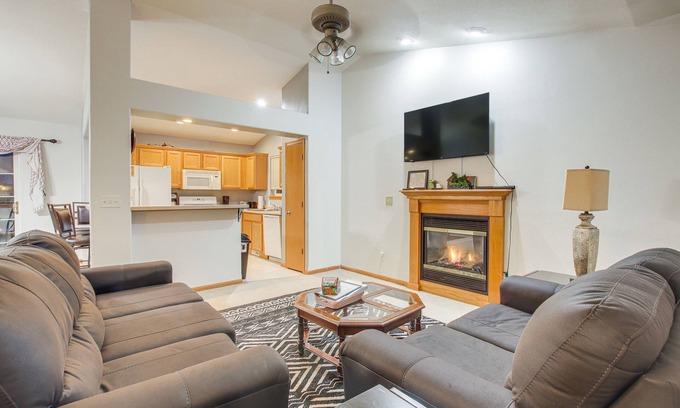 North Liberty House | North Liberty Home ~ 11 Mi to University of Iowa!
