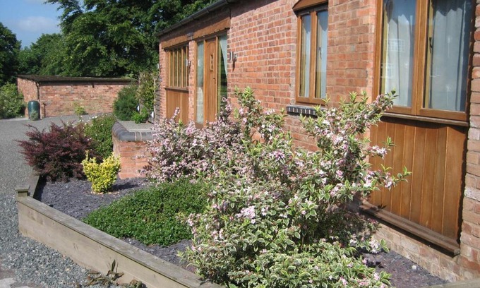 Kenilworth House | North Mere Rural Cottages