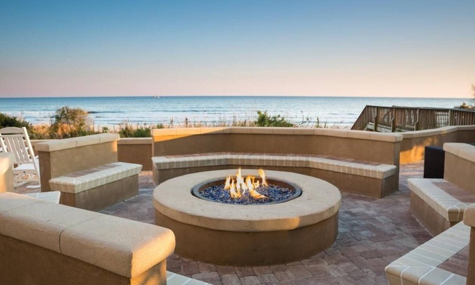 Ocean Drive Cottage | North Myrtle Beach Cottage 3br/2ba. Minutes from Beach Access