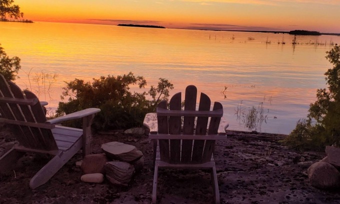 Tobermory Apartment | North Paw - Private 5 acres, 800m shoreline