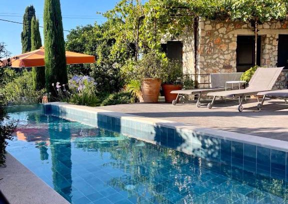 Antipata Bed & Breakfast | North Point Rooms