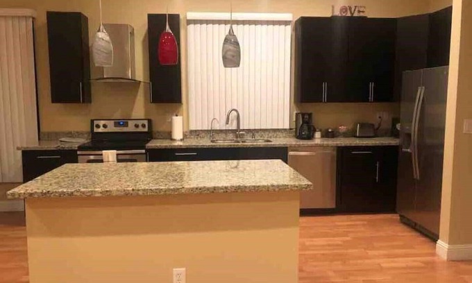 Central Scottsdale House | North Scottsdale Detached Guesthouse