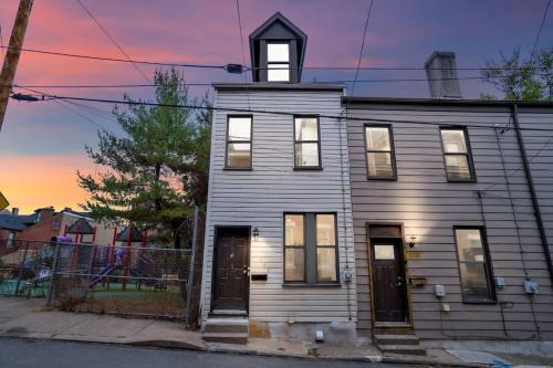 Mexican War Streets House | North Shore 3 Bdrm House with Fire Pit & Yard