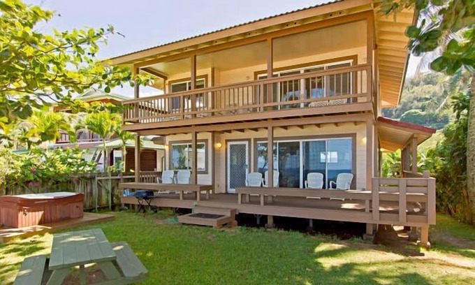 Pupukea House | North Shore beachfront, luxury with hot tub and air conditioning