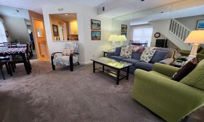 Traverse City House | North Shore Inn TC 309